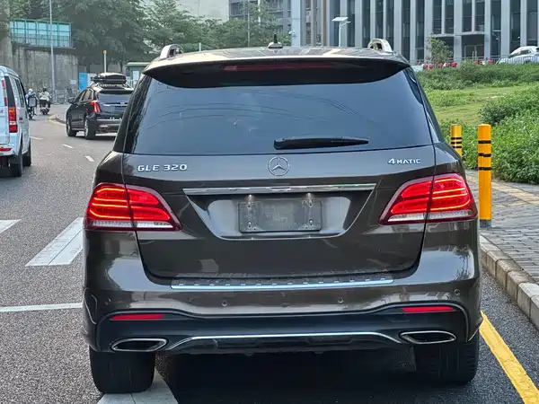 Mercedes-Benz GLE 2016
