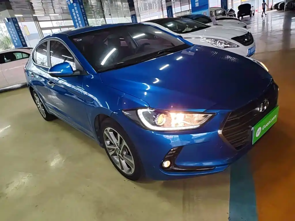 Hyundai Elantra 2018 — фото 4