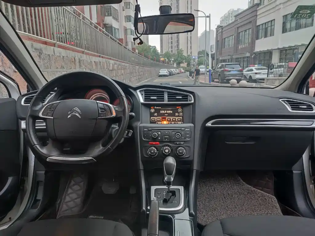 Citroen C4L 2015