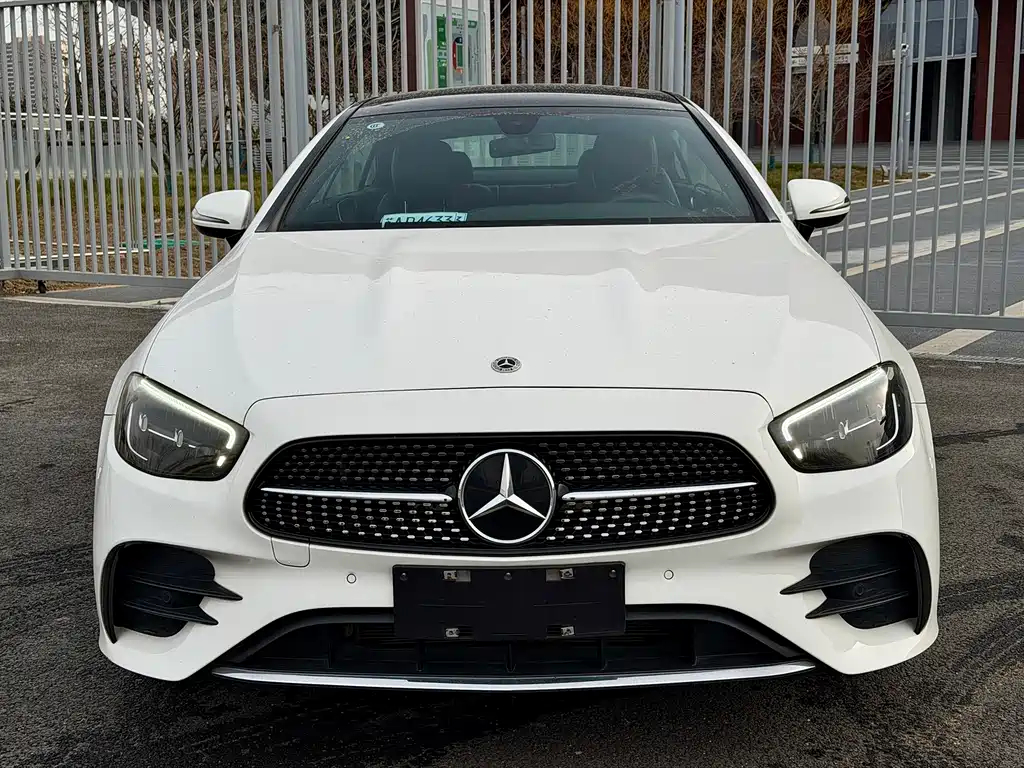 Mercedes-Benz E-Class 2023 — фото 3