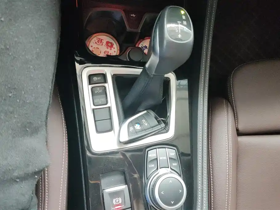 BMW 1 Series 2019 — фото 16