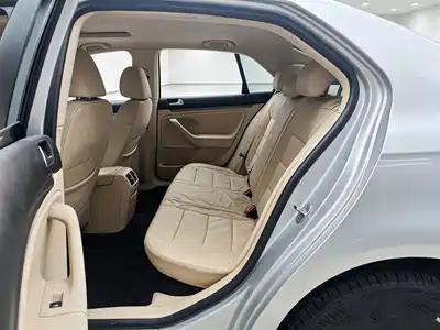Volkswagen Sagitar 2011