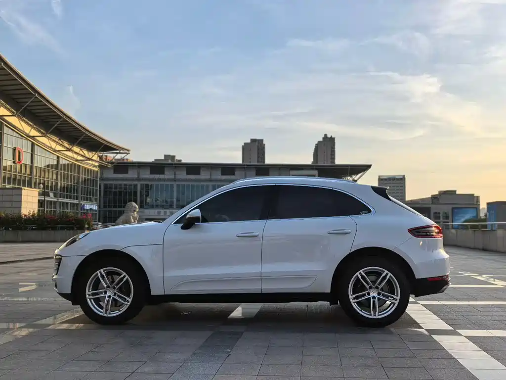 Porsche Macan 2019 — фото 3