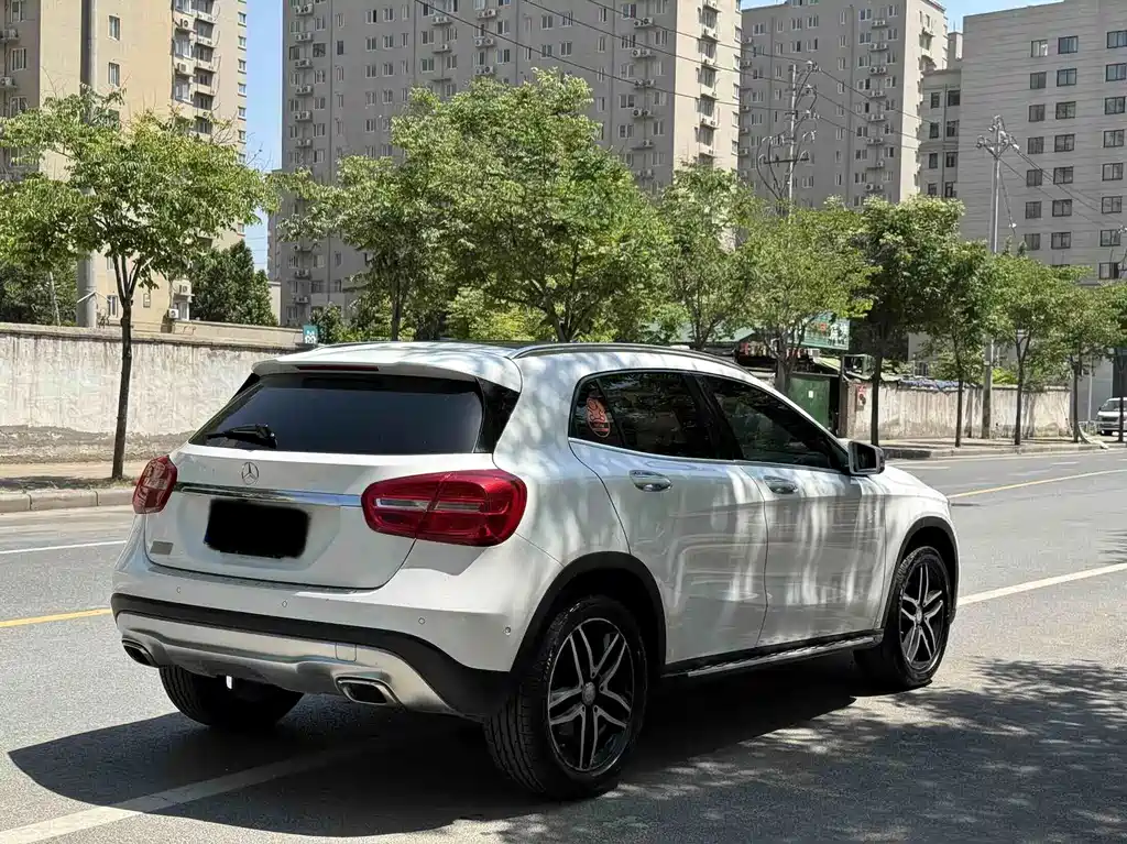 Mercedes-Benz GLA 2016