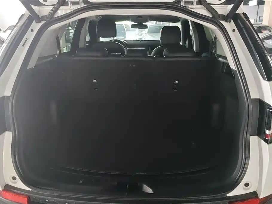 Land Rover Discovery Sport 2019 — фото 4