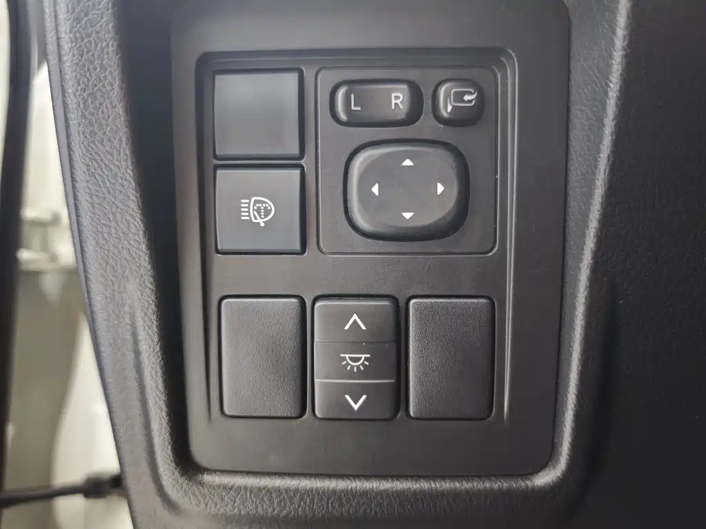 Toyota Prado 2018 — фото 11