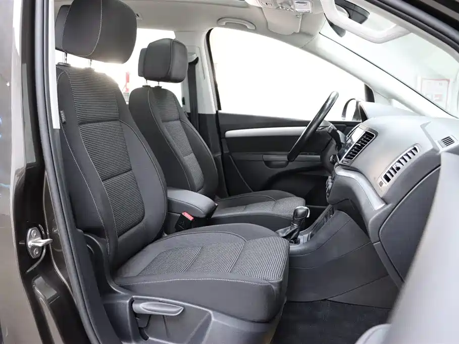Volkswagen Sharan 2018 — фото 18