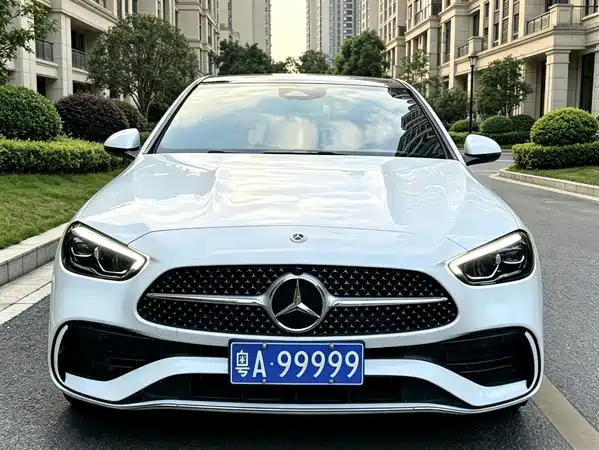 Mercedes-Benz C-Class 2024