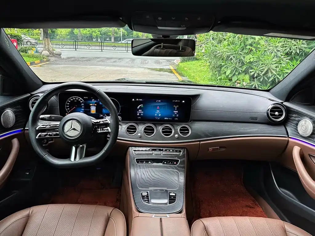 Mercedes-Benz E-Class 2023 — фото 17