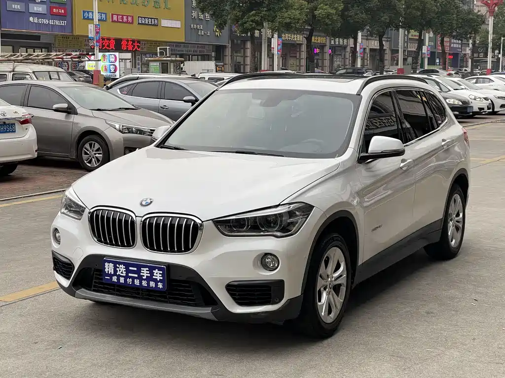 BMW X1 2017 — фото 1