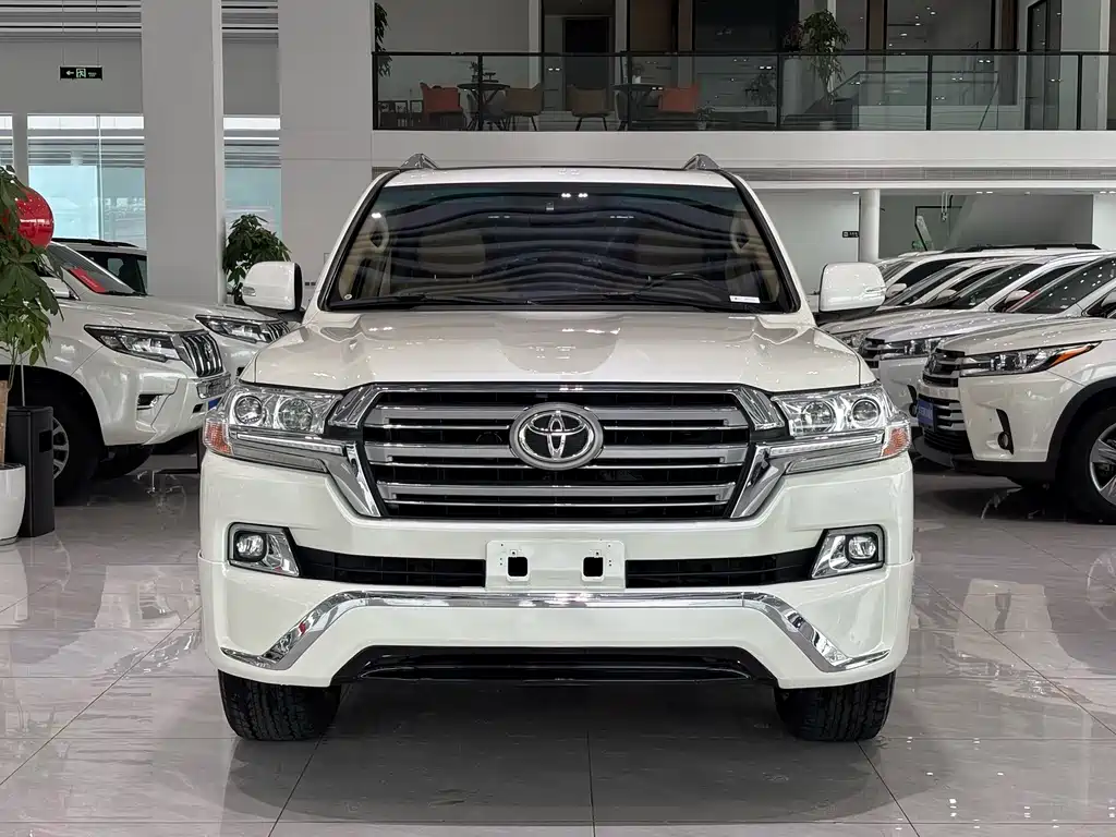 Toyota Land Cruiser 2019 — фото 2