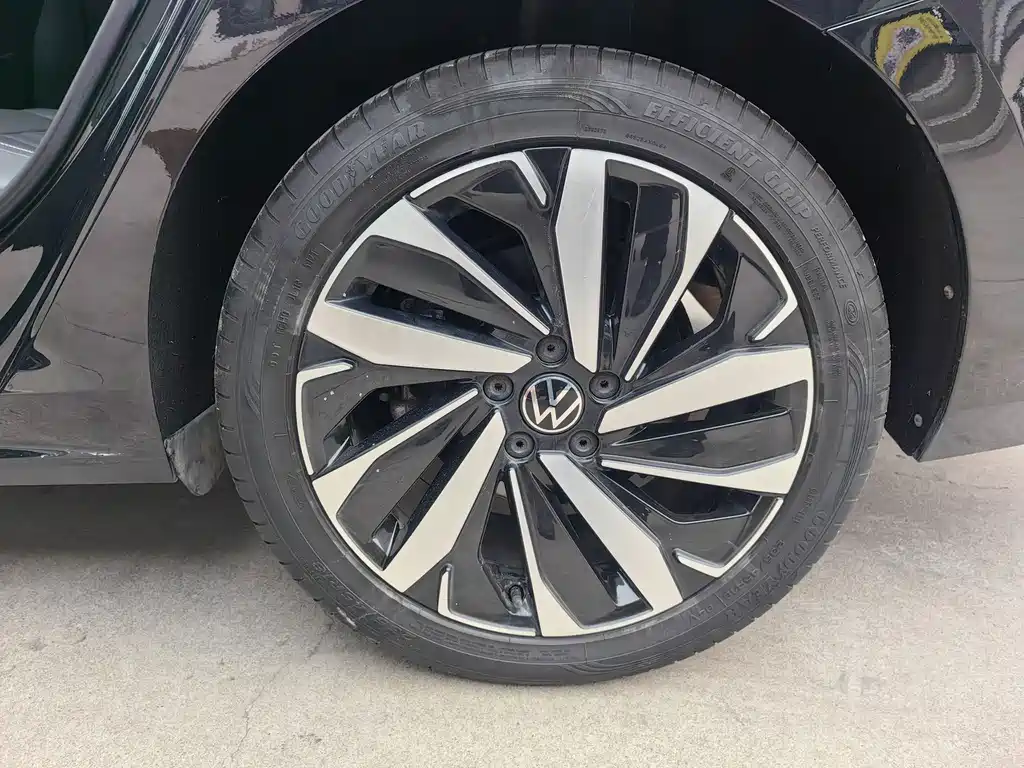 Volkswagen Passat 2022 — фото 13