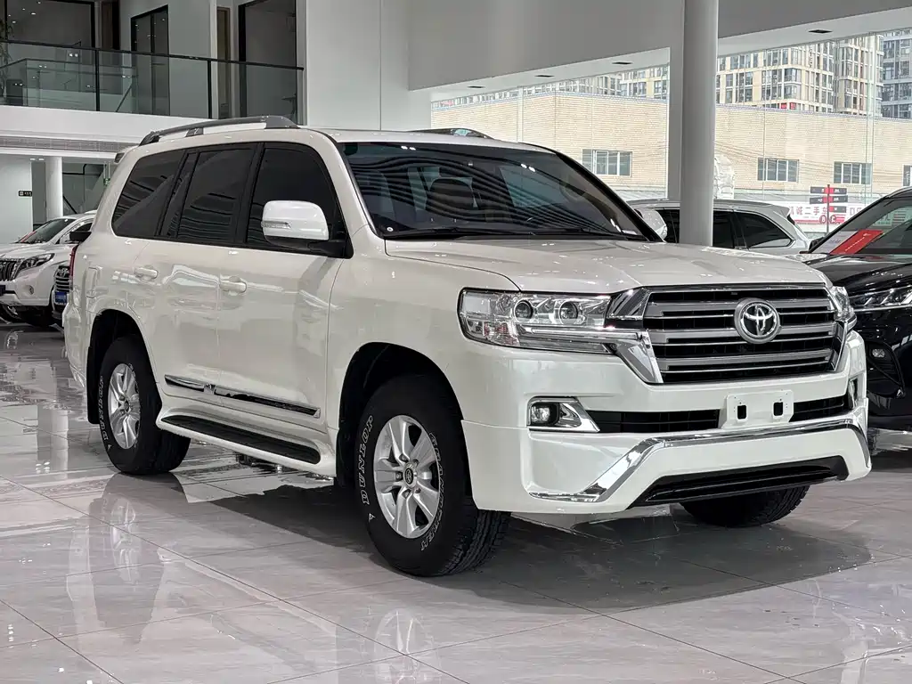 Toyota Land Cruiser 2019 — фото 3