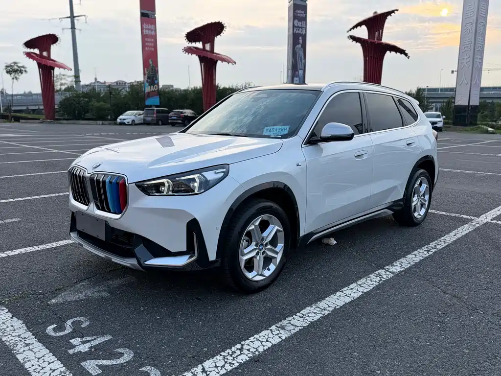 BMW X1 2024 — фото 1