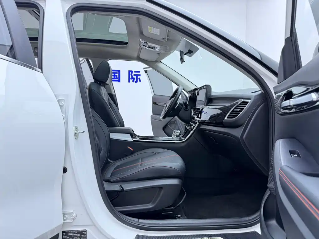 Kia KX3 2023 — фото 13