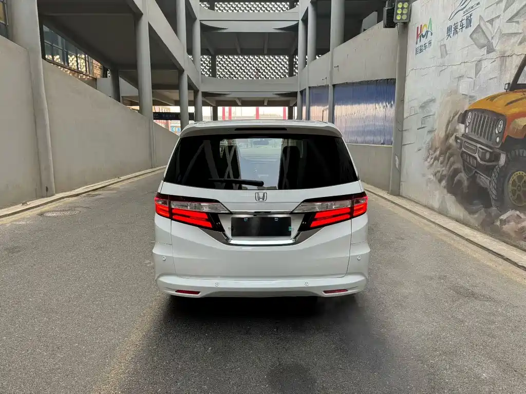 Honda Odyssey 2019 — фото 9