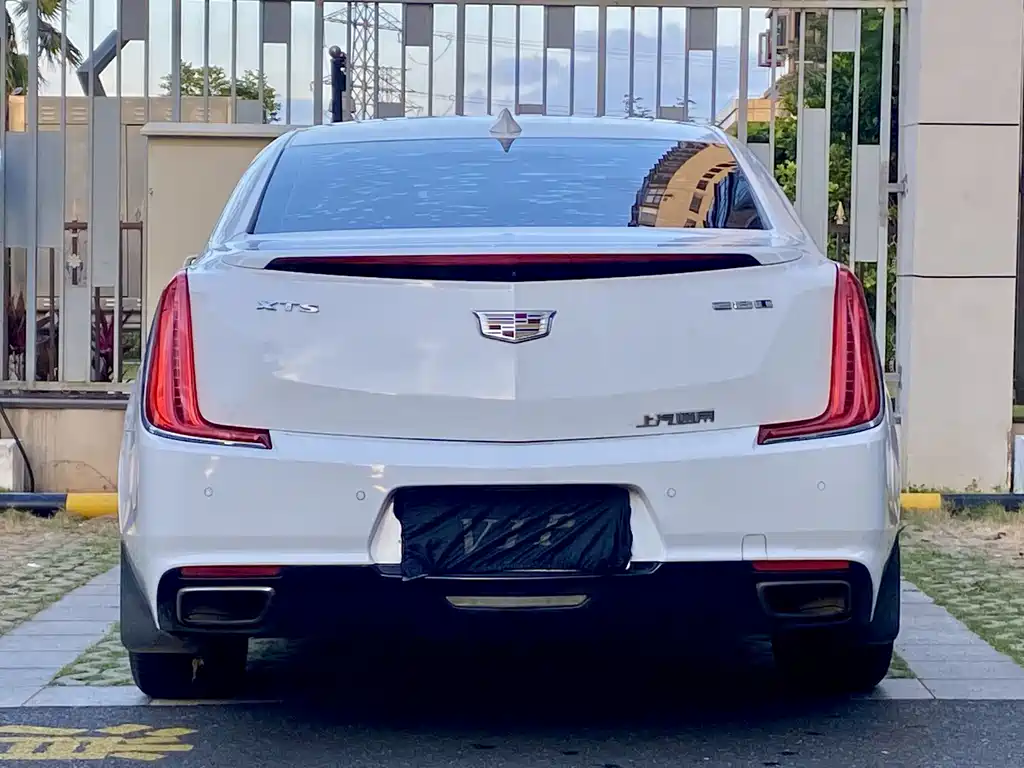 Cadillac XTS 2018 — фото 8