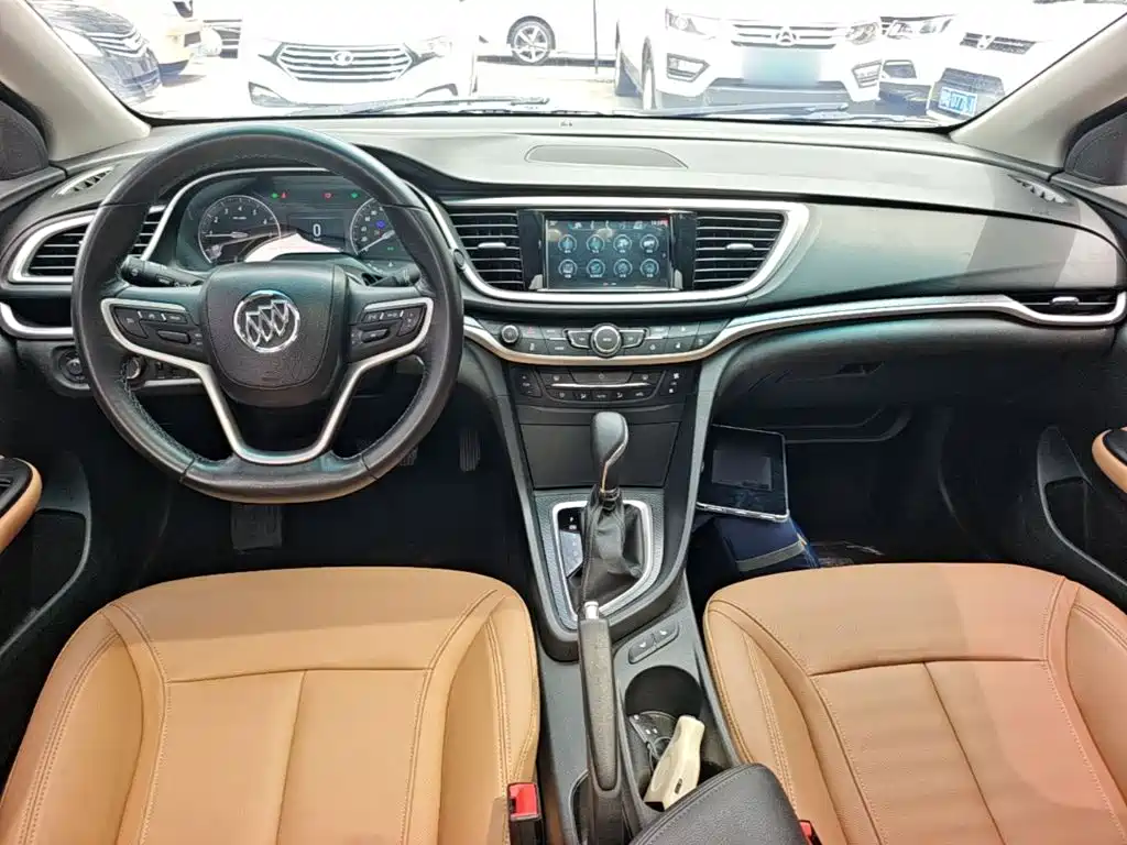 Buick Excelle 2018 — фото 10