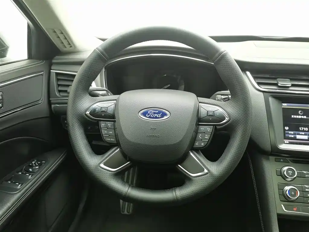 Ford Taurus 2016 — фото 11