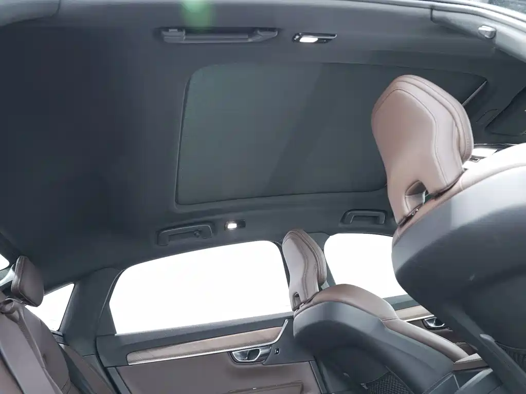 Volvo S90 2021 — фото 16