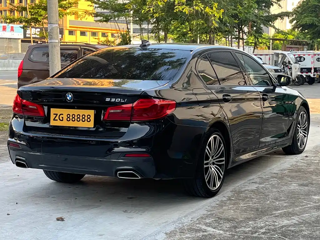 BMW 5 Series 2018 — фото 4