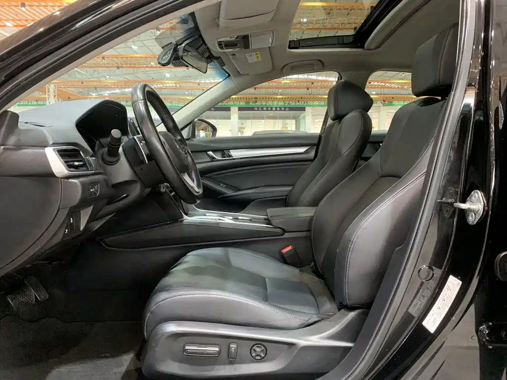 Honda Accord 2022 — фото 13
