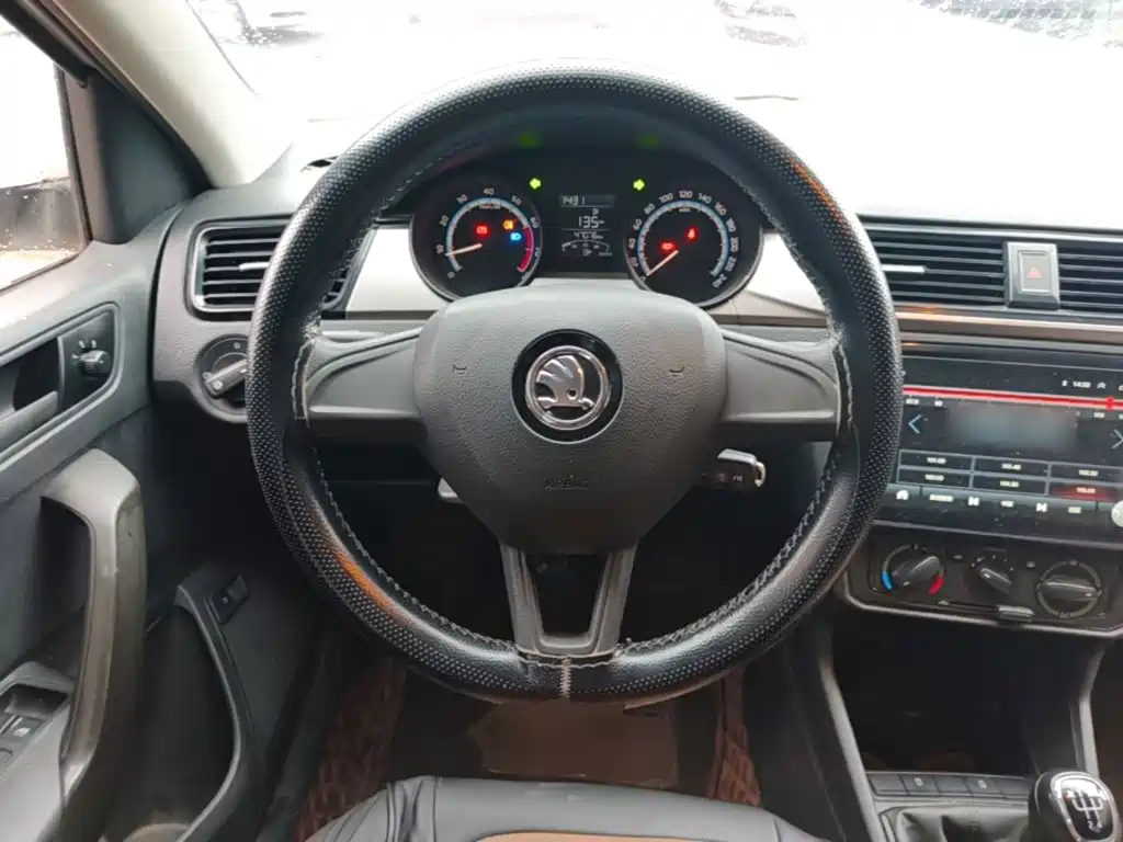Skoda Rapid 2020 — фото 11