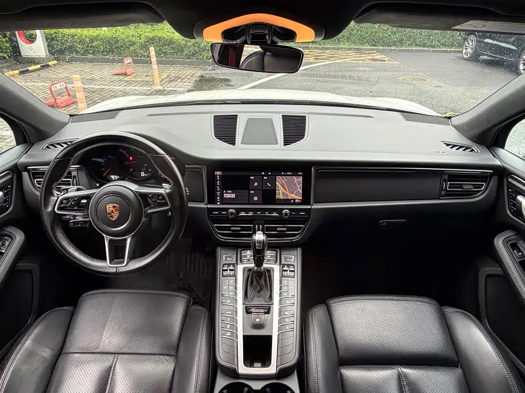 Porsche Macan 2020 — фото 10