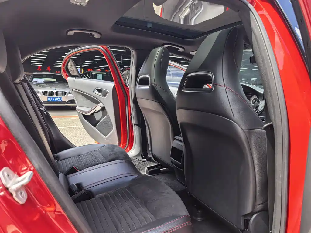 Mercedes-Benz A-Class 2015 — фото 12