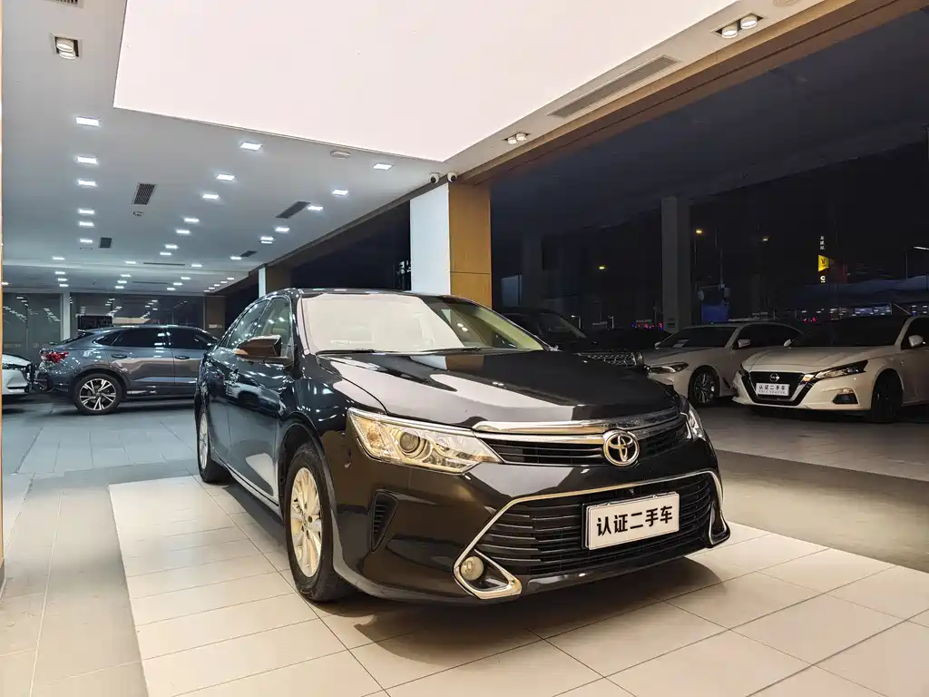 Toyota Camry 2016 — фото 5