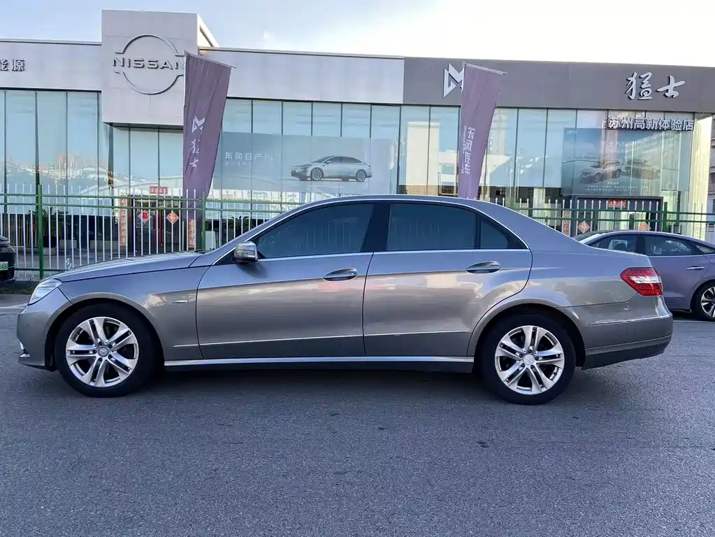Mercedes-Benz E-Class 2010