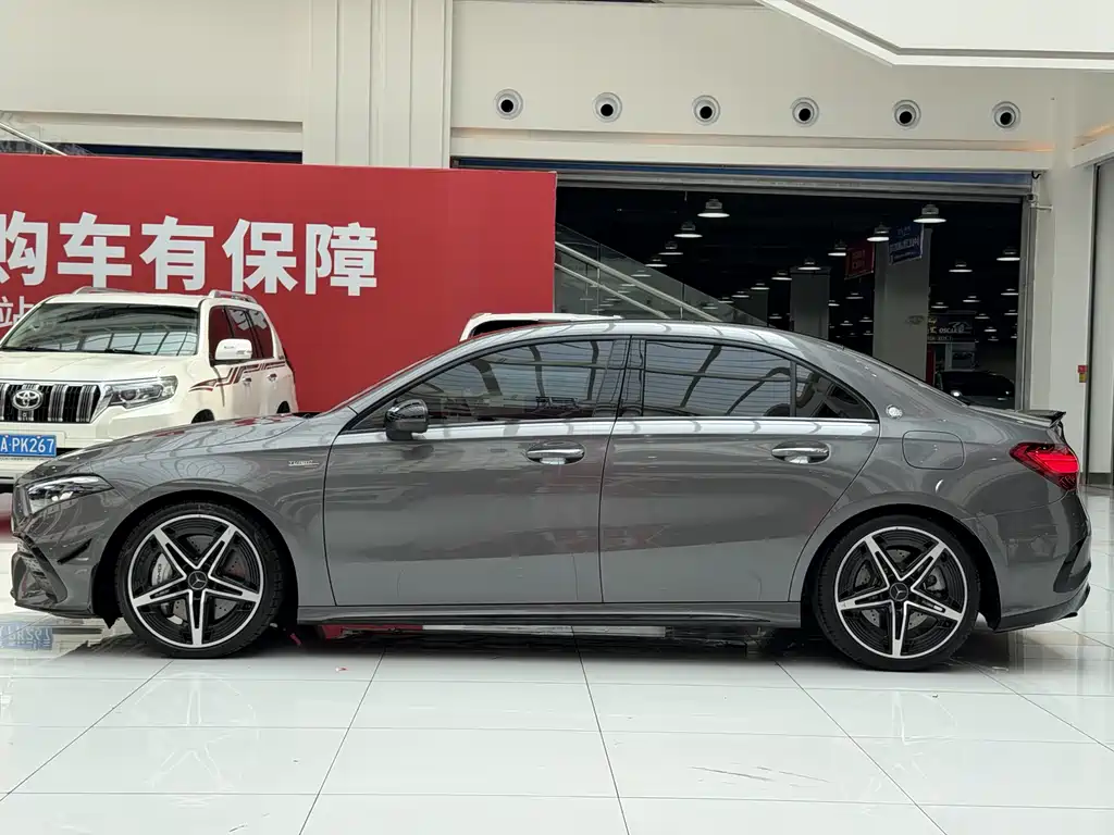 Mercedes-Benz A-Class AMG 2024 — фото 7