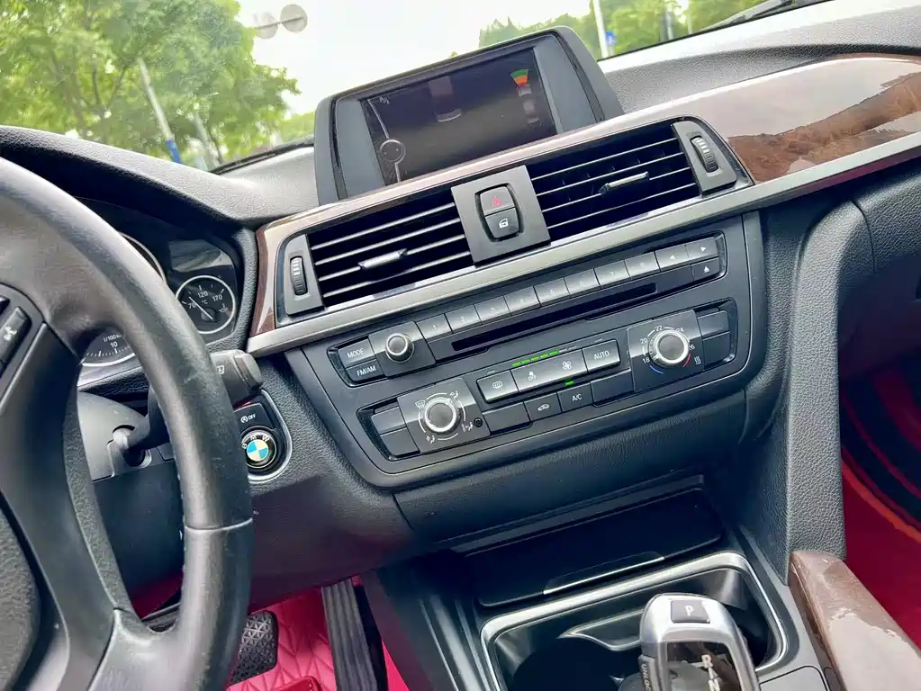 BMW 3 Series 2013 — фото 16