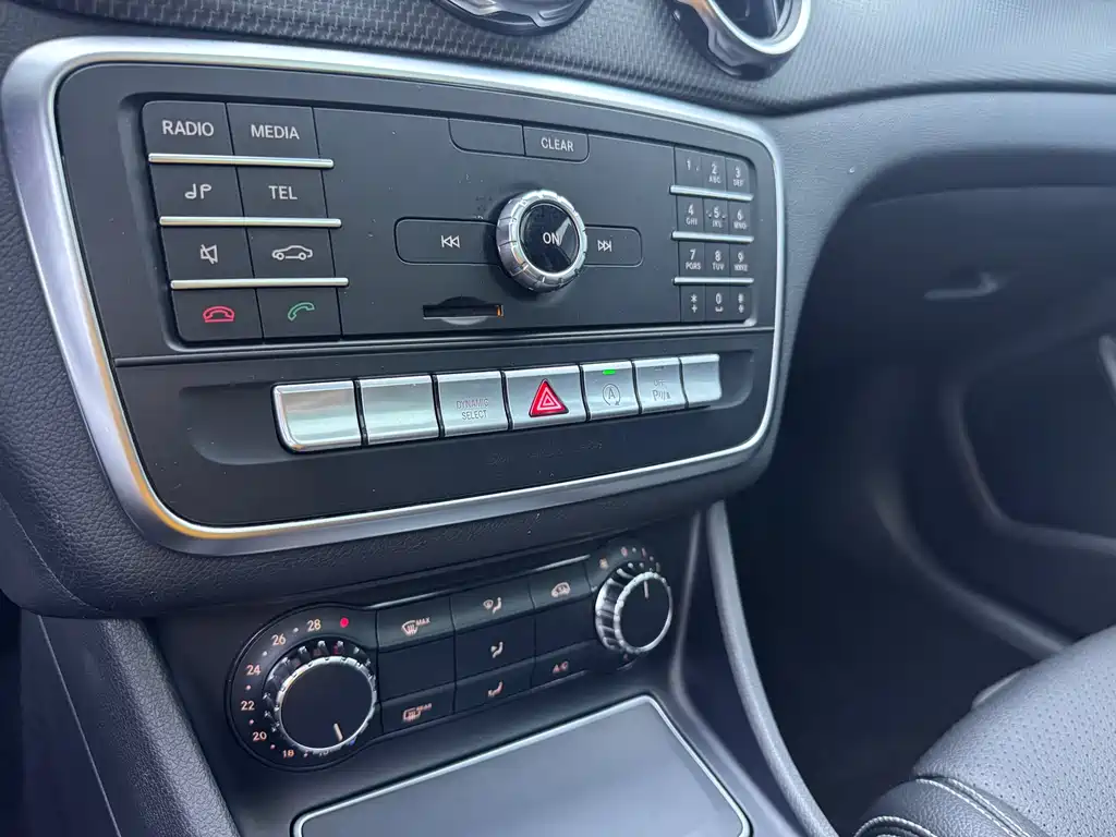 Mercedes-Benz GLA 2018 — фото 9