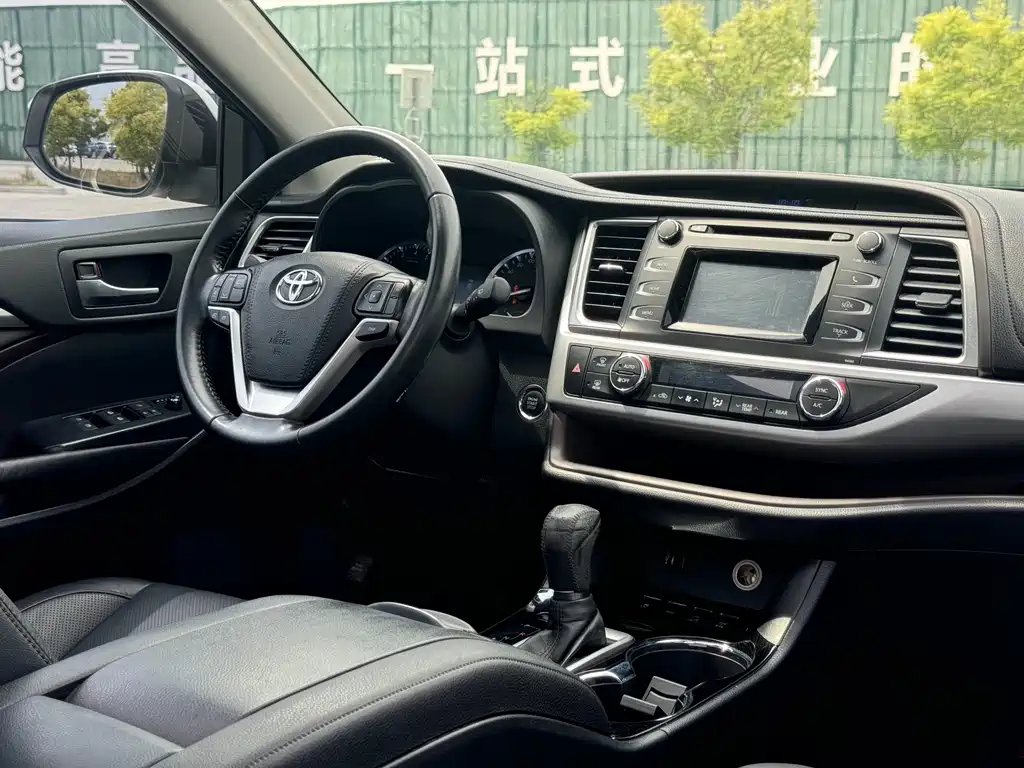 Toyota Highlander 2016 — фото 18