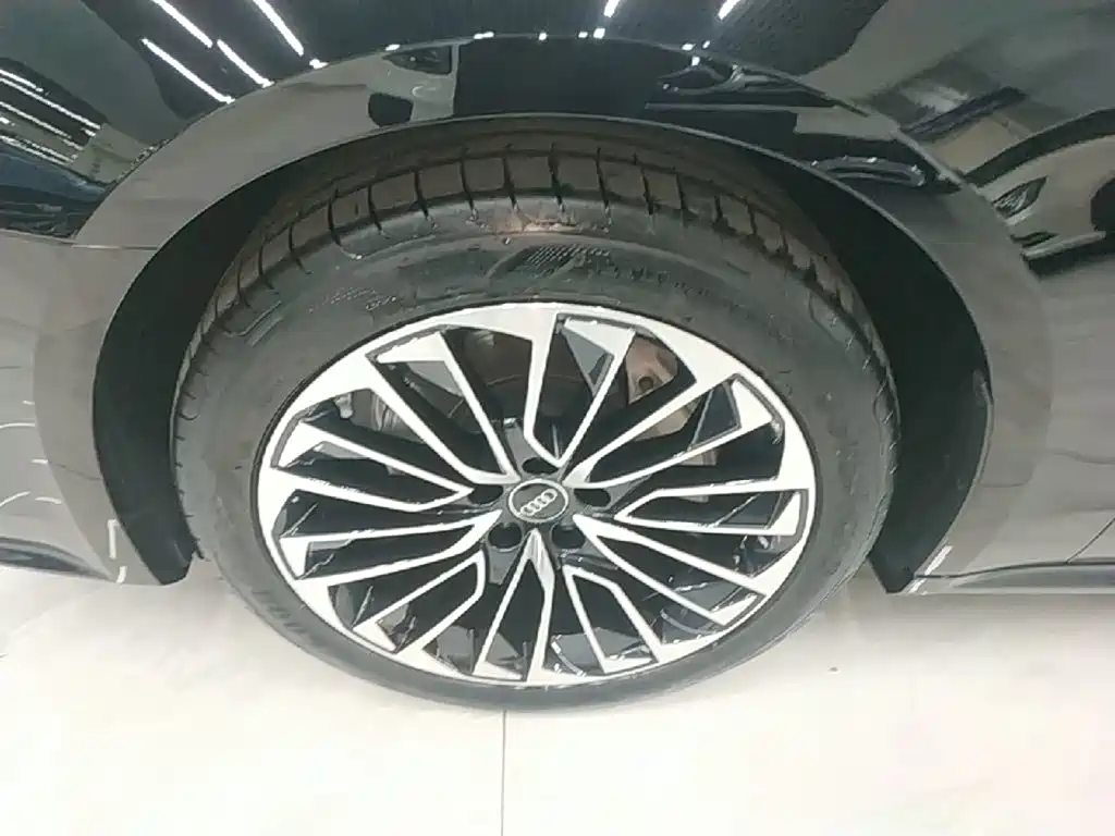 Audi A7L 2026 — фото 23