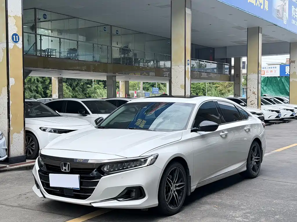 Honda Accord 2022 — фото 1