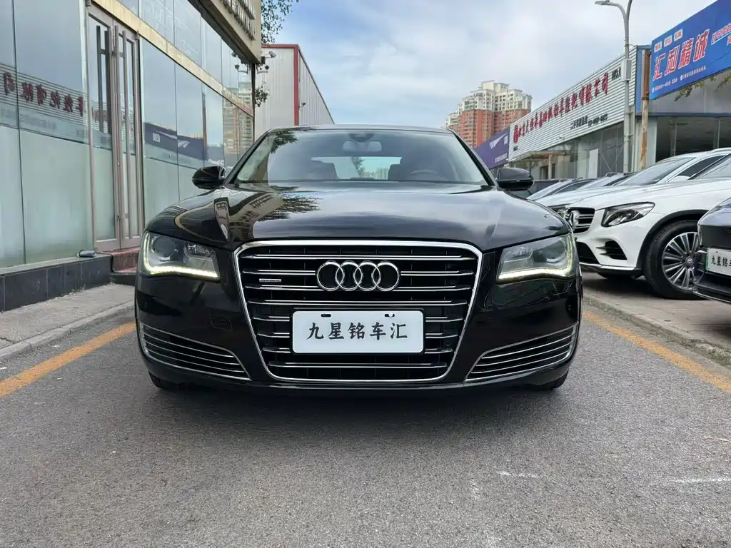 Audi A8 2012