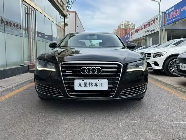 Audi A8 2012