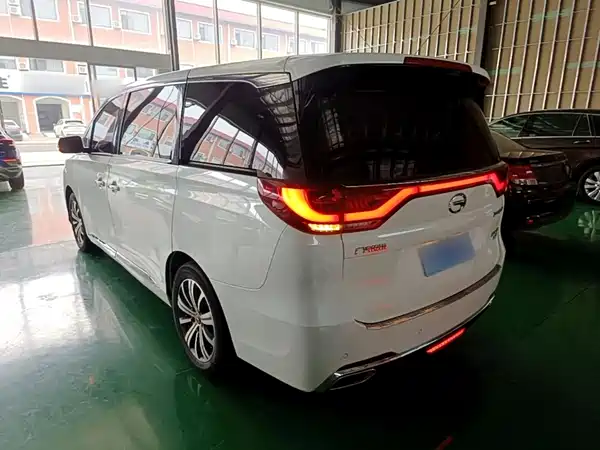 GAC Trumpchi M8 2018
