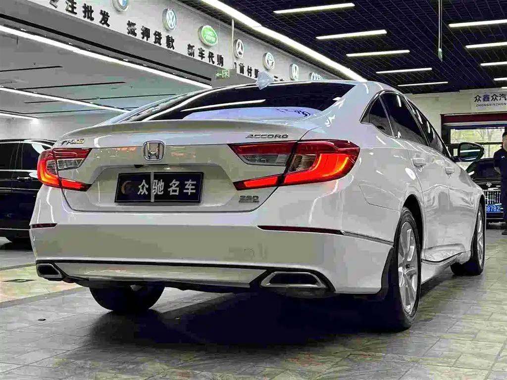 Honda Accord 2018 — фото 7