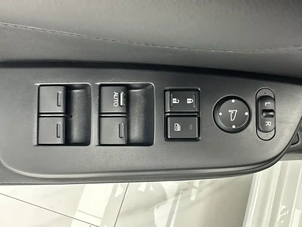 Honda Envix 2022 — фото 12