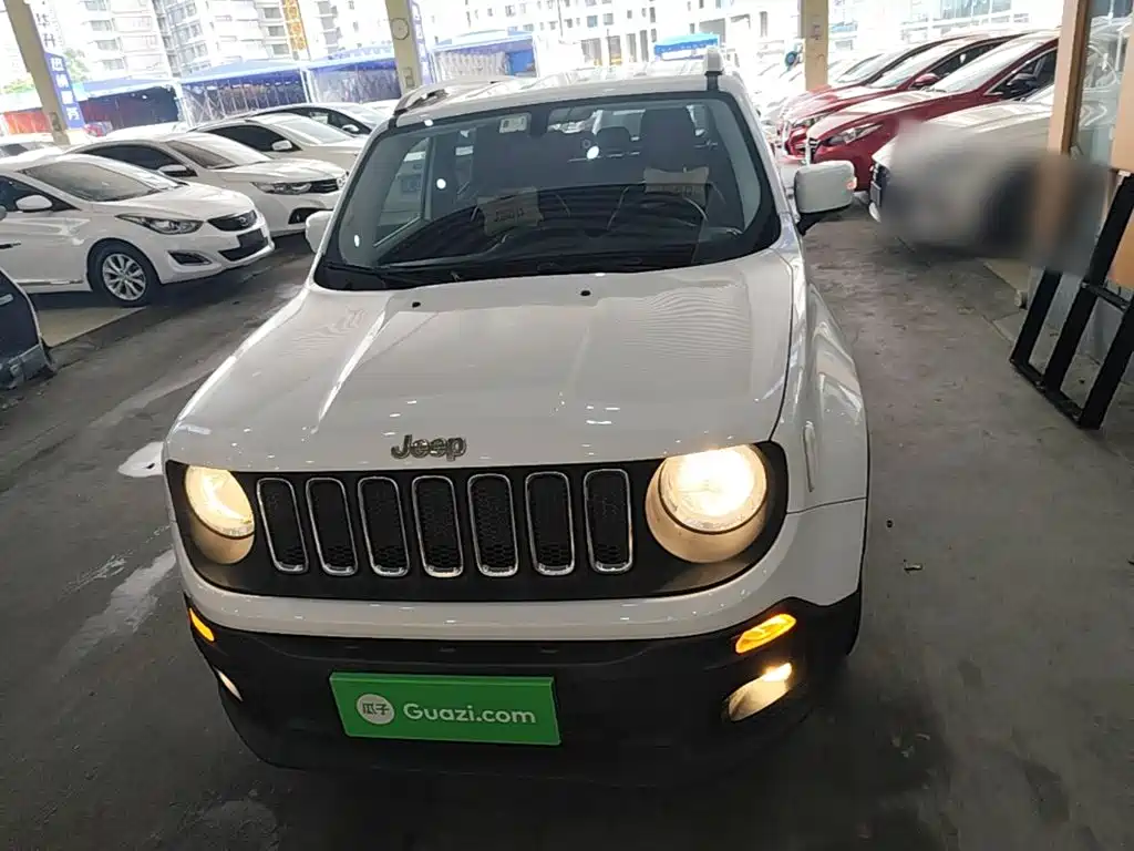 Jeep Renegade 2017 — фото 3