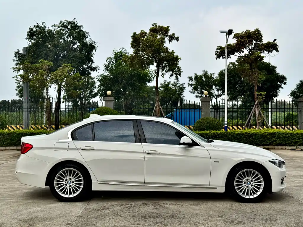 BMW 3 Series 2014 — фото 10