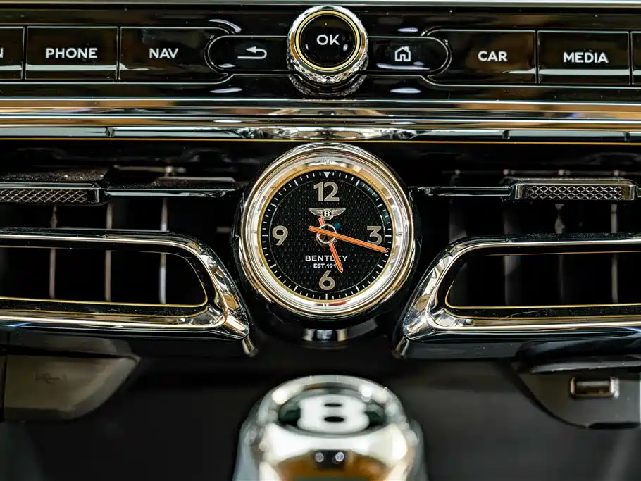 Bentley Flying Spur 2021 — фото 17