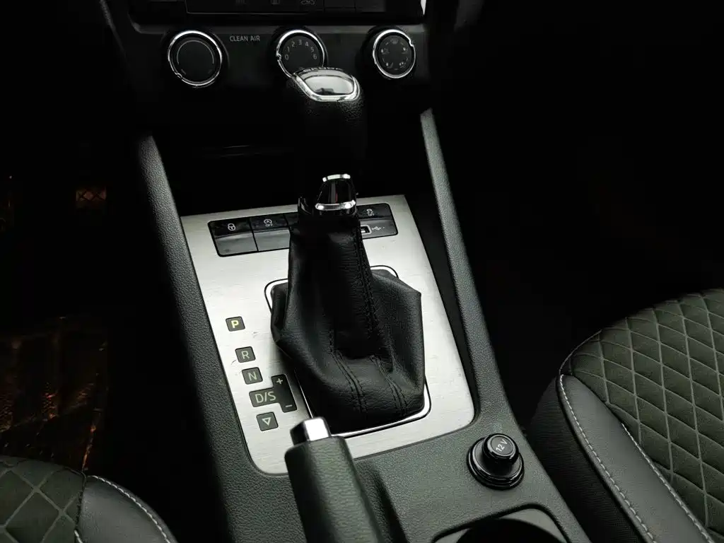 Skoda Octavia 2019 — фото 13