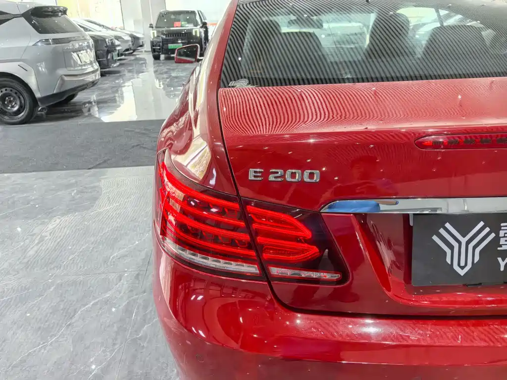 Mercedes-Benz E-Class 2016 — фото 29