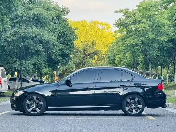 BMW 3 Series 2011