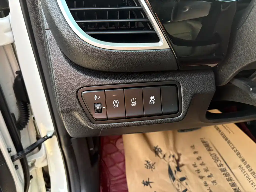 Kia KX3 2022 — фото 11