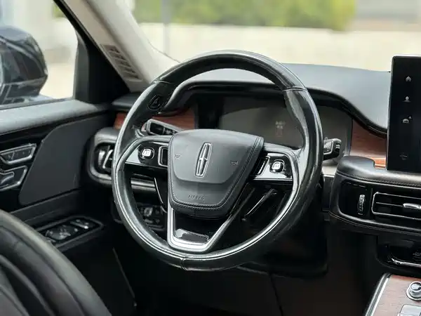 Lincoln Aviator 2021